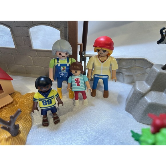 Playmobile Citi Life Petting Zoo Animals People  Goats Sheep Pigs Fence Flag - Picture 7 of 9